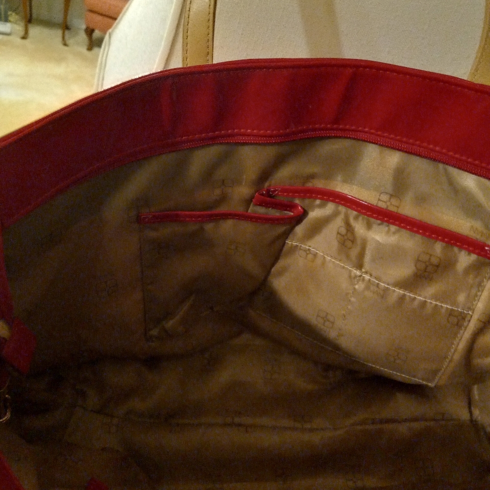 Purse - Picture 3 of 4